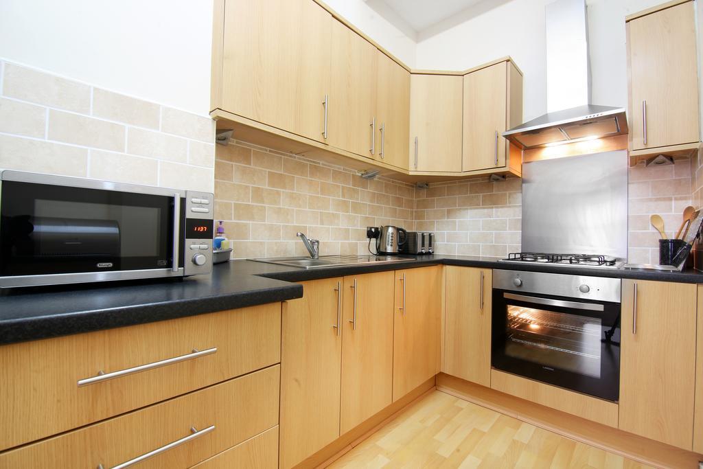 Townhead Apartments Glasgow Airport Пейзли Екстериор снимка